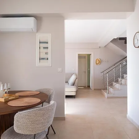 Alekos Houses-nereids